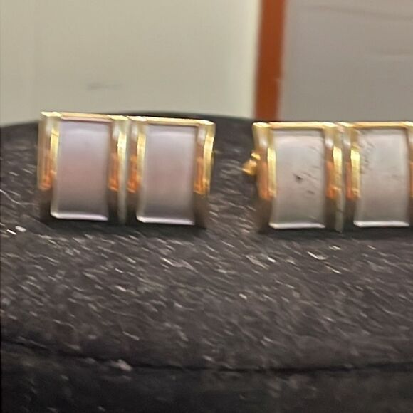 Vintage 1960s MCM gold tone rectangular Mother-of-Pearl bullet back cuff links - Picture 2 of 10